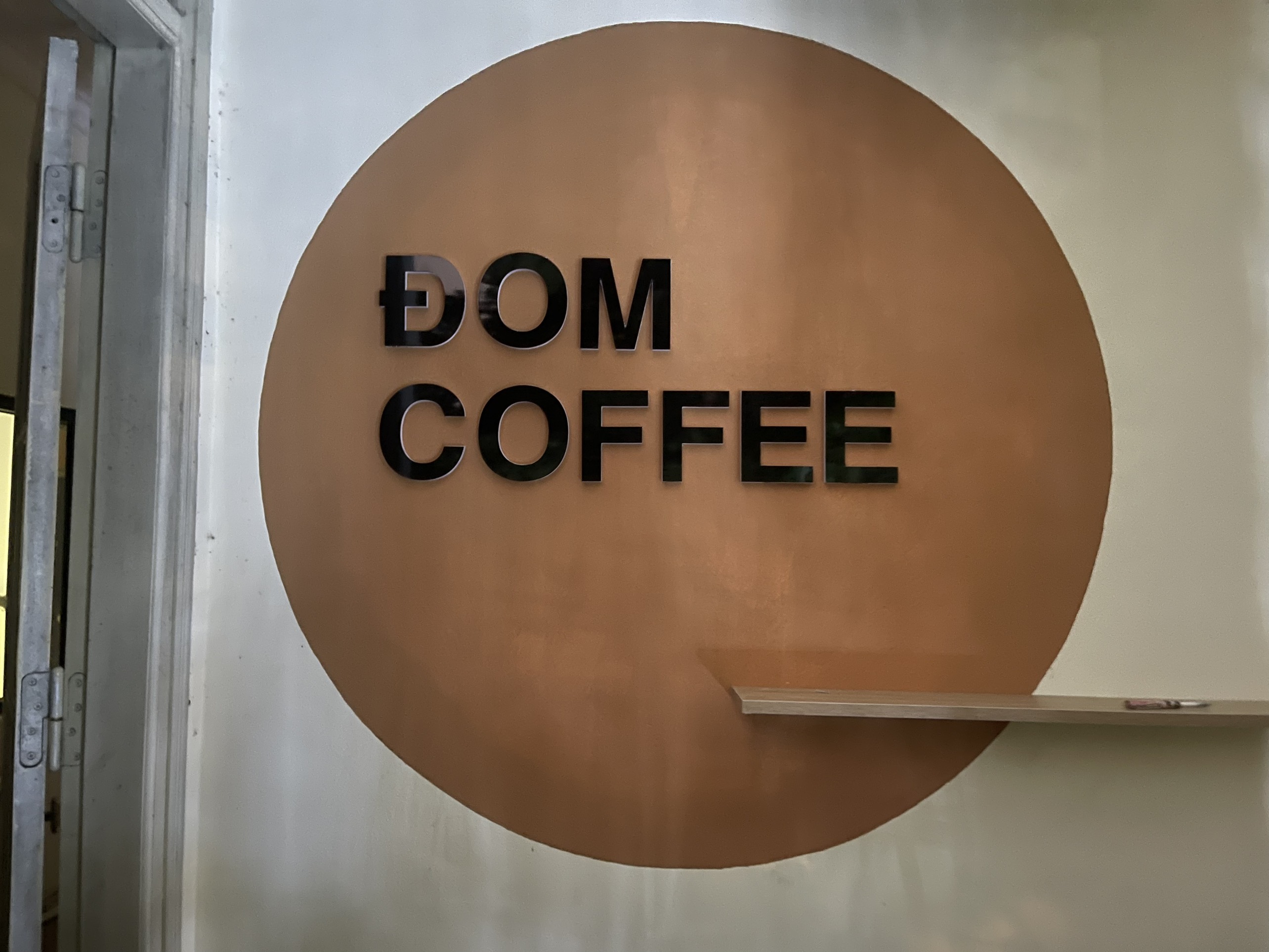 Thi công Trang trí Dom Cafe